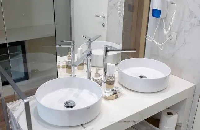 Deluxe Tek Büyük Yataklı Oda, Deniz Manzaralı