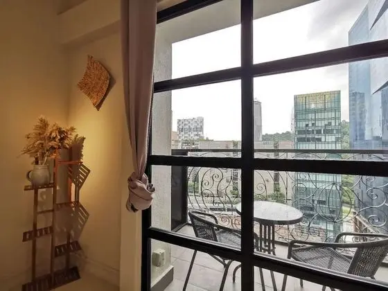 Signature Oda, Birden Çok Yatak, Balkon
