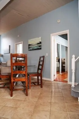 Premium 2 Queen with Kitchen/Patio