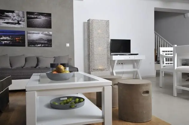 Villa Ambassador, 4 Bedrooms (with Guesthouse)