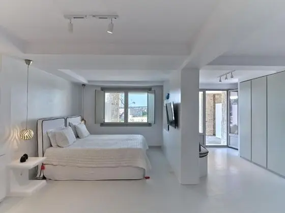 Villa Ambassador, 4 Bedrooms (with Guesthouse)