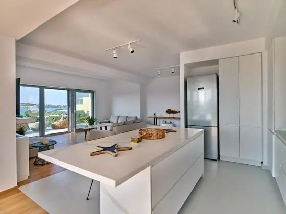 Villa Ambassador, 4 Bedrooms (with Guesthouse)