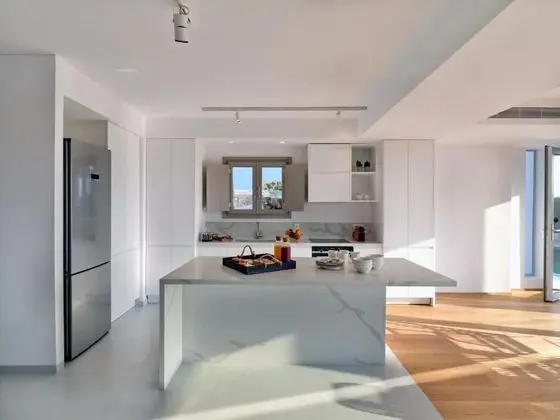 Villa Ambassador, 4 Bedrooms (with Guesthouse)