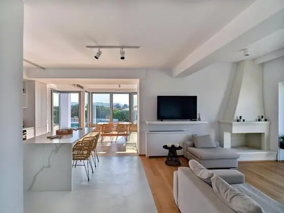 Villa Ambassador, 4 Bedrooms (with Guesthouse)