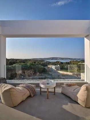Villa Ambassador, 4 Bedrooms (with Guesthouse)