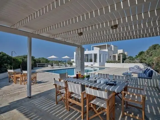 Villa Ambassador, 4 Bedrooms (with Guesthouse)
