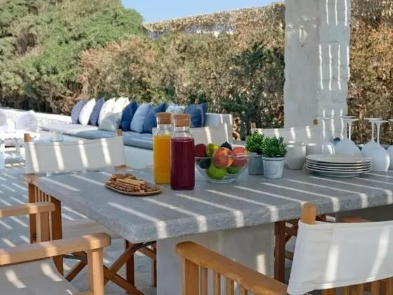Villa Ambassador, 4 Bedrooms (with Guesthouse)