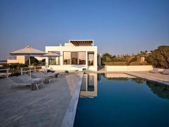 Villa Ambassador, 4 Bedrooms (with Guesthouse)