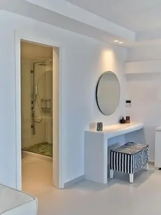 Villa Ambassador, 4 Bedrooms (with Guesthouse)