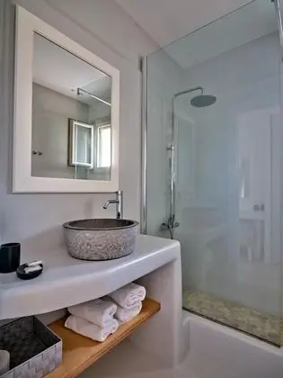 Villa Ambassador, 4 Bedrooms (with Guesthouse)