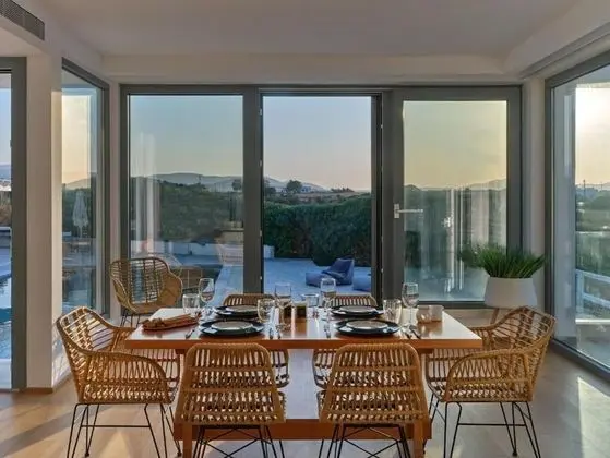 Villa Ambassador, 4 Bedrooms (with Guesthouse)