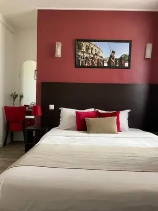 Standard Tek Büyük Yataklı Oda