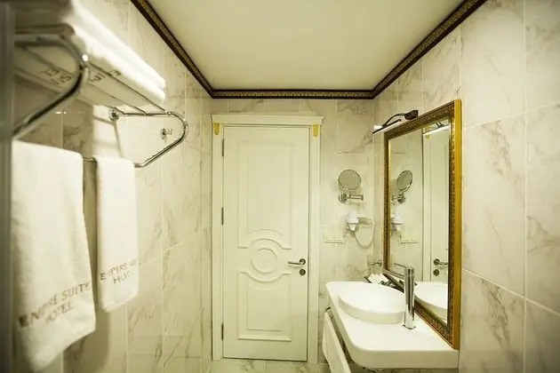 Deluxe Tek Büyük veya İki Ayrı Yataklı Oda
