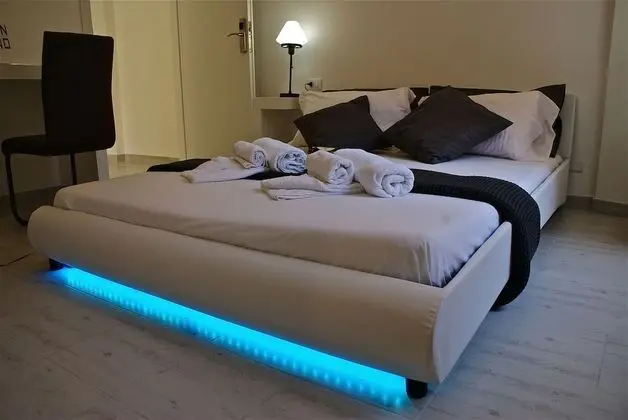 Design Tek Büyük Yataklı Oda