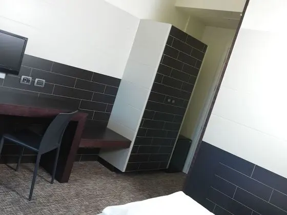 Büyük Yataklı Tek Kişilik Oda