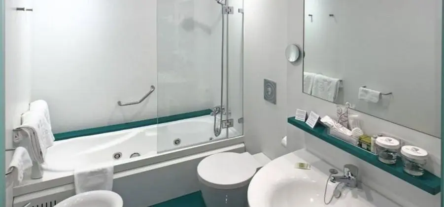 Superior Tek Büyük veya İki Ayrı Yataklı Oda (Empordá View)