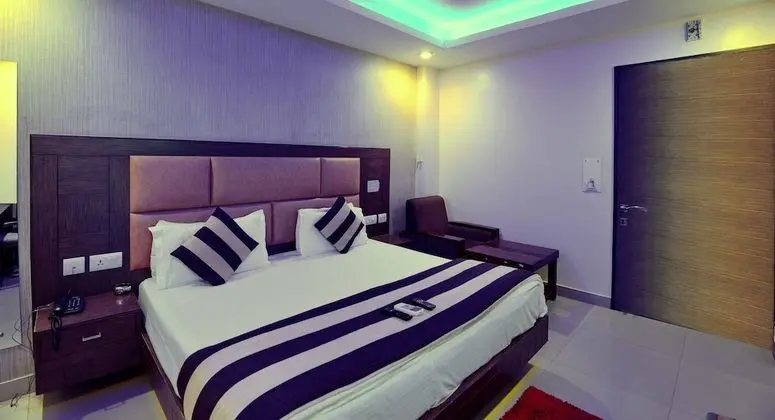 Deluxe Tek Büyük Yataklı Oda, Sigara İçilebilir