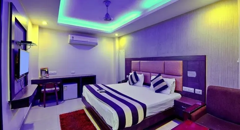 Deluxe Tek Büyük Yataklı Oda, Sigara İçilebilir