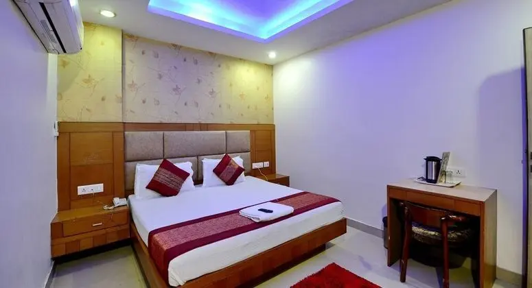 Deluxe Tek Büyük Yataklı Oda, Sigara İçilebilir