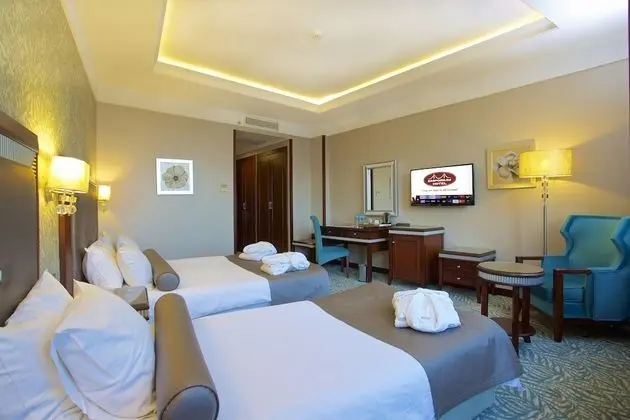 Deluxe Üç Kişilik Oda