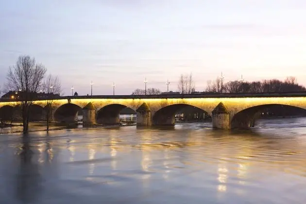 Süit (Vue sur Loire)