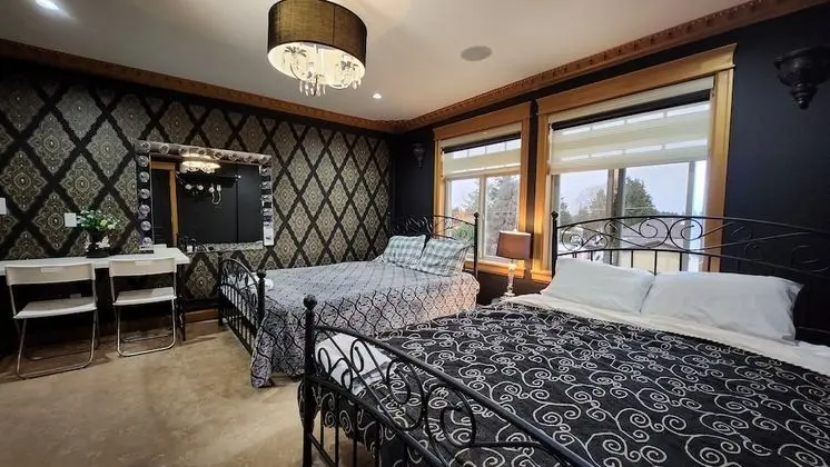 Deluxe Dört Kişilik Oda, 2 Büyük (Queen) Boy Yatak, Banyolu/Duşlu, Bahçe Manzaralı
