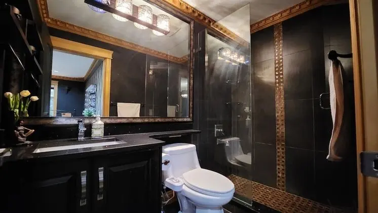Deluxe Dört Kişilik Oda, 2 Büyük (Queen) Boy Yatak, Banyolu/Duşlu, Bahçe Manzaralı