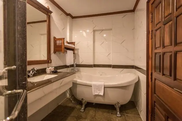 Premier Deluxe Twin/Double Room