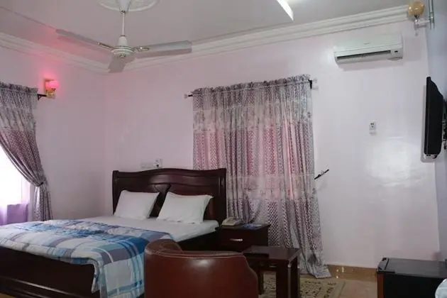 Deluxe Oda, Sigara İçilmez