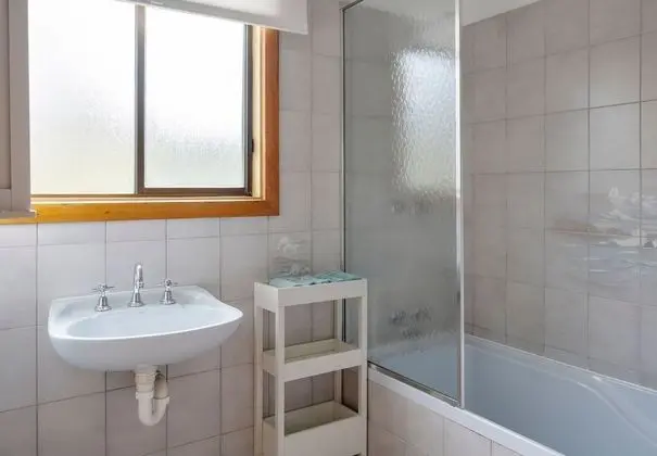 Family Ev, 3 Yatak Odası, 2 Banyolu, Koy Manzaralı (Jireh House)