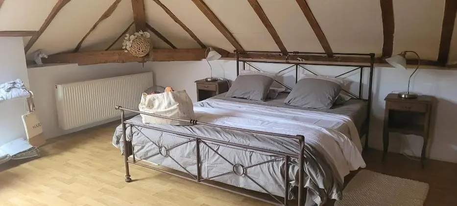 Family Tek Büyük Yataklı Oda