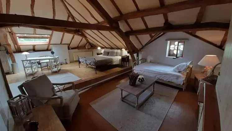 Family Tek Büyük Yataklı Oda