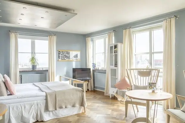 Superior Tek Büyük Yataklı Oda, Okyanus Manzaralı (fransk balkong)