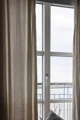 Superior Tek Büyük Yataklı Oda, Okyanus Manzaralı (fransk balkong)