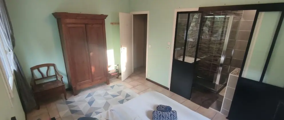 Tek Büyük Yataklı Oda, 2 Yatak Odası (Pélerins)