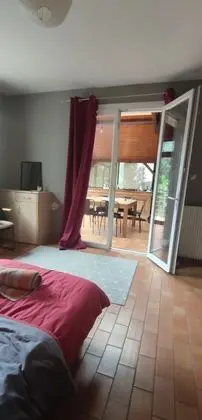 Tek Büyük Yataklı Oda, 2 Yatak Odası (Pélerins)