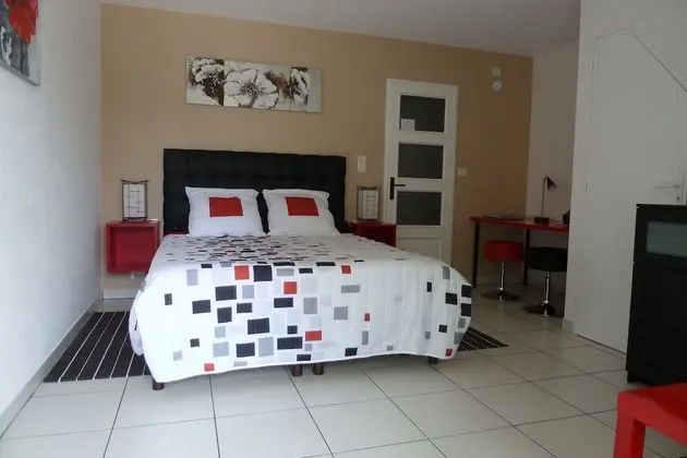 Tek Büyük Yataklı Oda, 1 Büyük (Queen) Boy Yatak, Sigara İçilmez