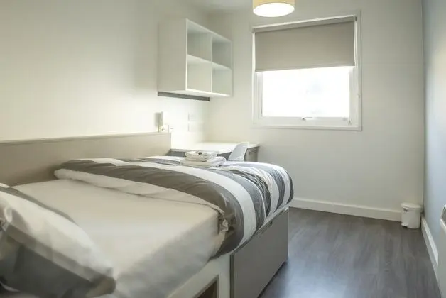 Classic Tek Büyük Yataklı Oda