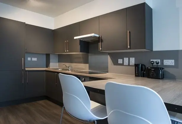 Classic Tek Büyük Yataklı Oda