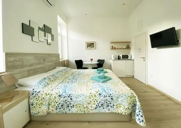 Tek Büyük Yataklı Oda