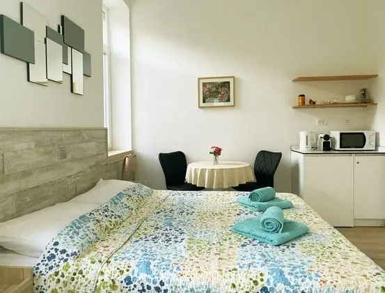 Tek Büyük Yataklı Oda