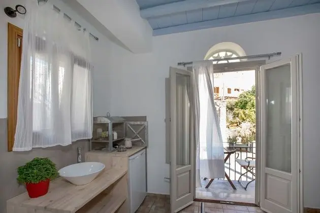 İki Ayrı Yataklı Oda, Balkon, Zemin Kat