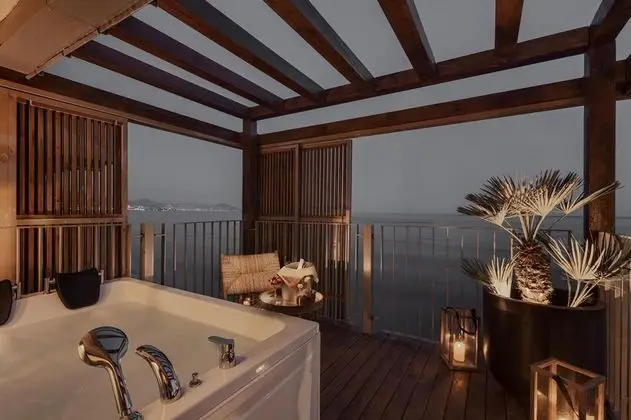 King Suite, Deniz Manzaralı, Balkonlu