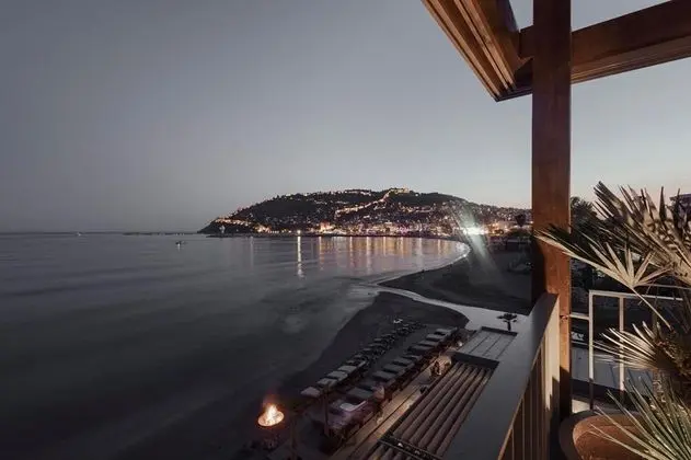 King Suite, Deniz Manzaralı, Balkonlu