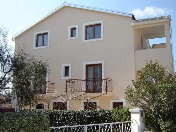 Apart Daire (Ena - near marina "Kornati" - A1(4))