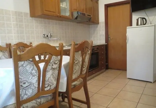 Apart Daire (Ena - near marina "Kornati" - A2(2))