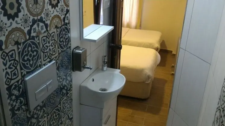 Basic İki Ayrı Yataklı Oda, Avlu Manzaralı