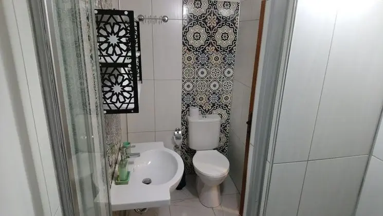 Bathroom shower