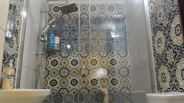 Bathroom shower