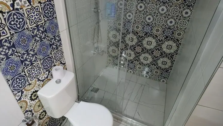 Bathroom shower